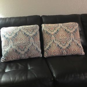 Decorative pillows